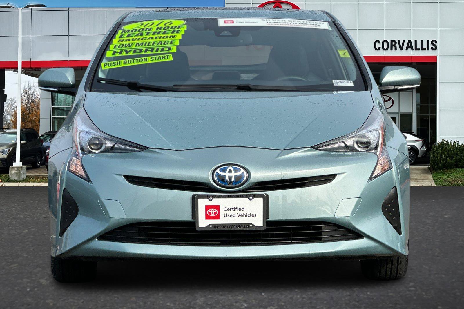 Used 2016 Toyota Prius Four image 9