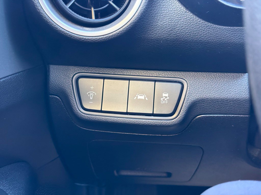 Used 2019 Kia Forte LXS FWD image 23