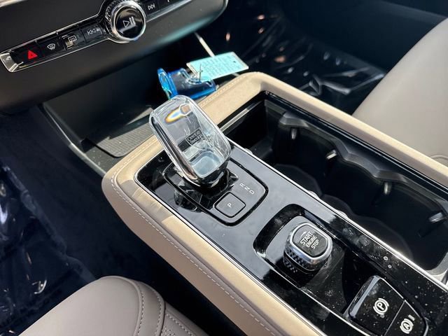 Used 2026 Volvo XC90 B5 Plus image 30