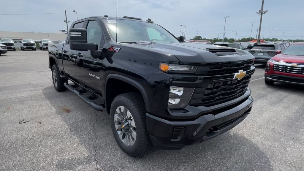 New 2026 Chevrolet Silverado 2500 Custom w/ Custom Value Package AWD/4WD image 4