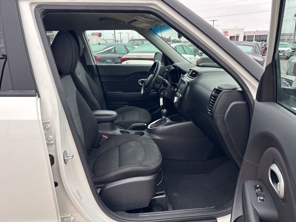 Used 2019 Kia Soul + FWD image 37