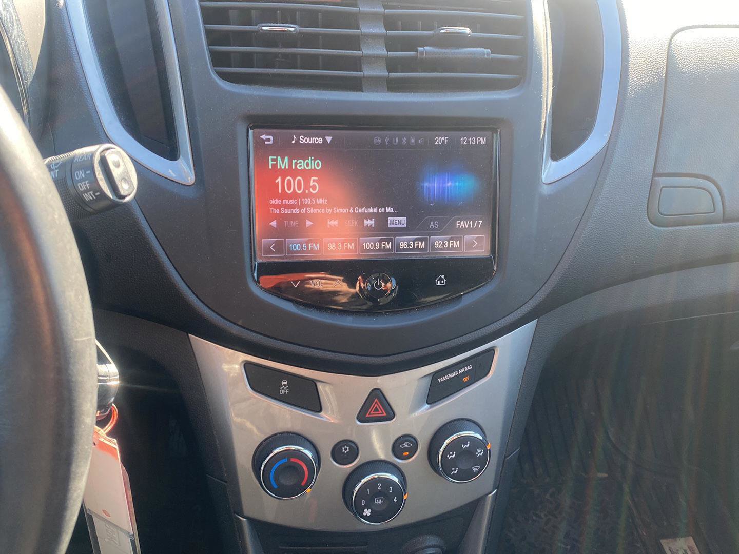 Used 2016 Chevrolet Trax LT w/ LT Convenience Package image 12