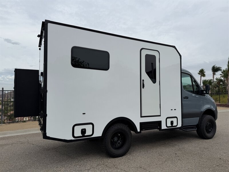 Used 2024 Mercedes-Benz Sprinter 3500 image 10