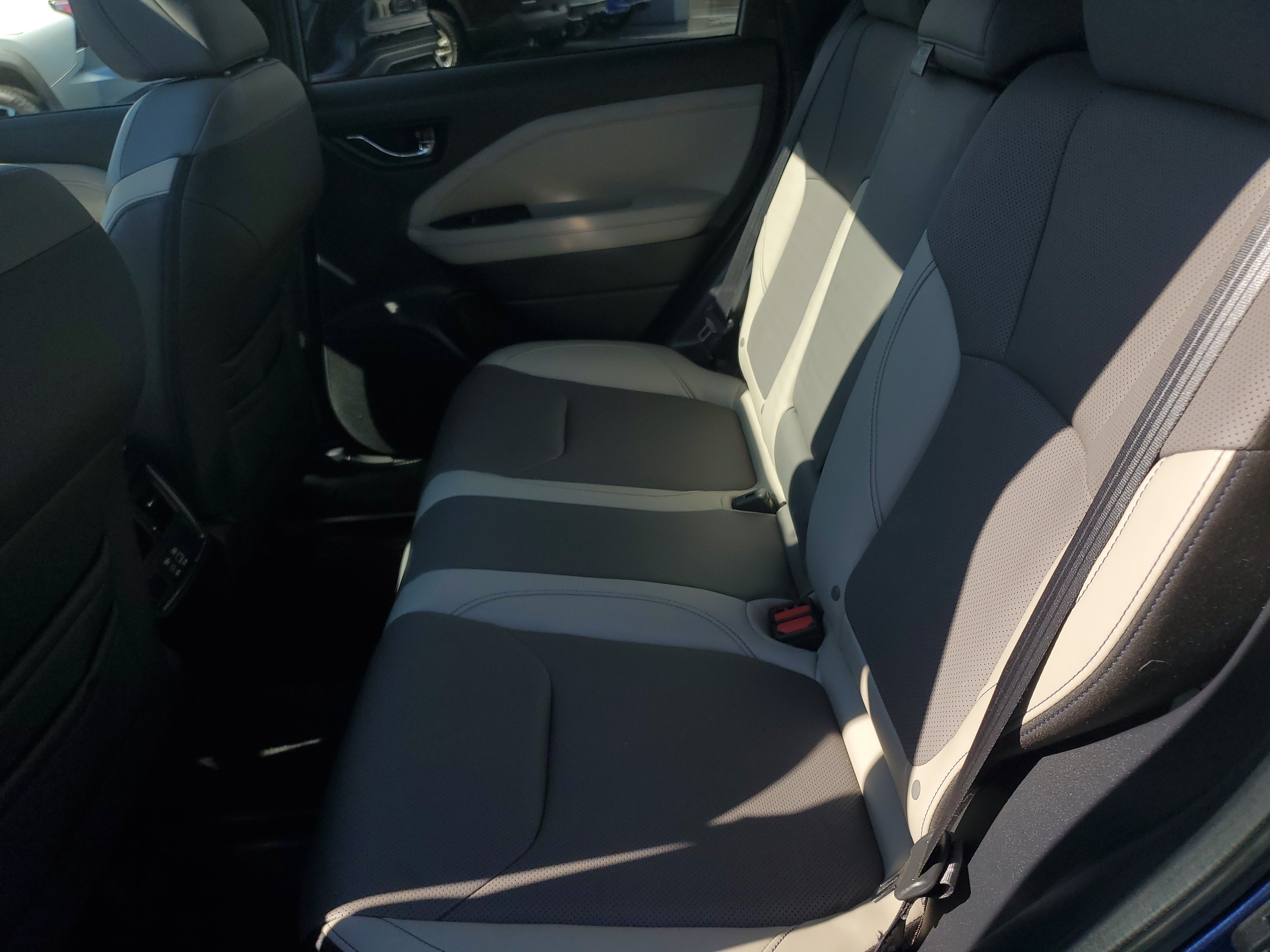 Used 2026 Subaru Forester Limited AWD/4WD image 11