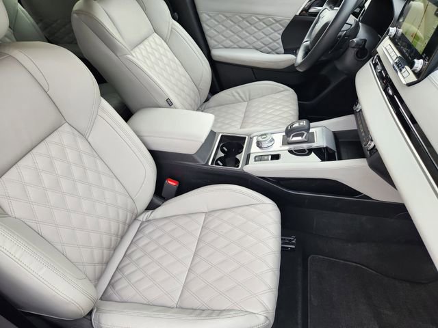 Used 2022 Mitsubishi Outlander SEL image 12