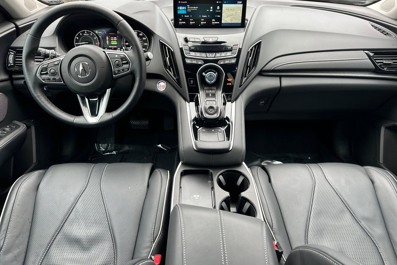 Certified 2025 Acura RDX SH-AWD w/ Advance Package image 17