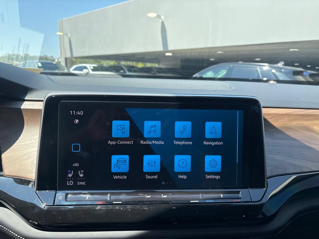 Used 2025 Volkswagen Atlas SE w/ Panoramic Sunroof Package FWD image 20