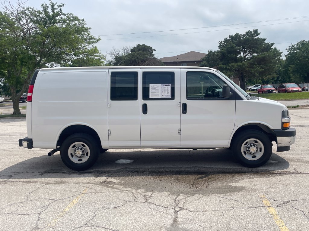 Used 2024 Chevrolet Express 2500 w/ Driver Convenience Package RWD image 6
