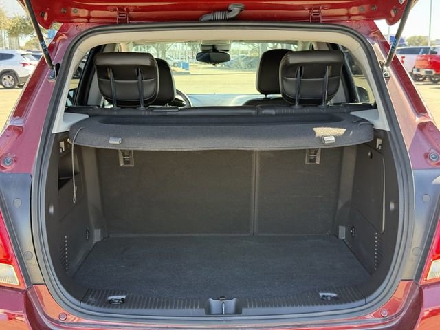 Used 2021 Chevrolet Trax LT w/ LT Convenience Package image 31