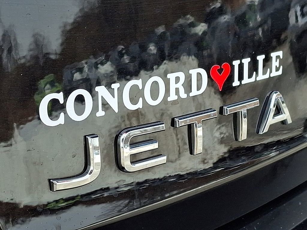 Used 2024 Volkswagen Jetta SE image 30