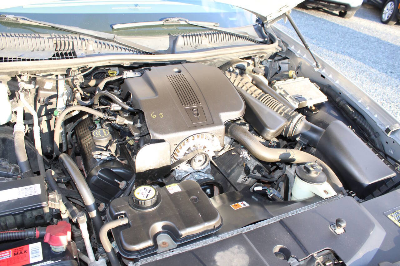 Used 2005 Lincoln Town Car Signature image 24