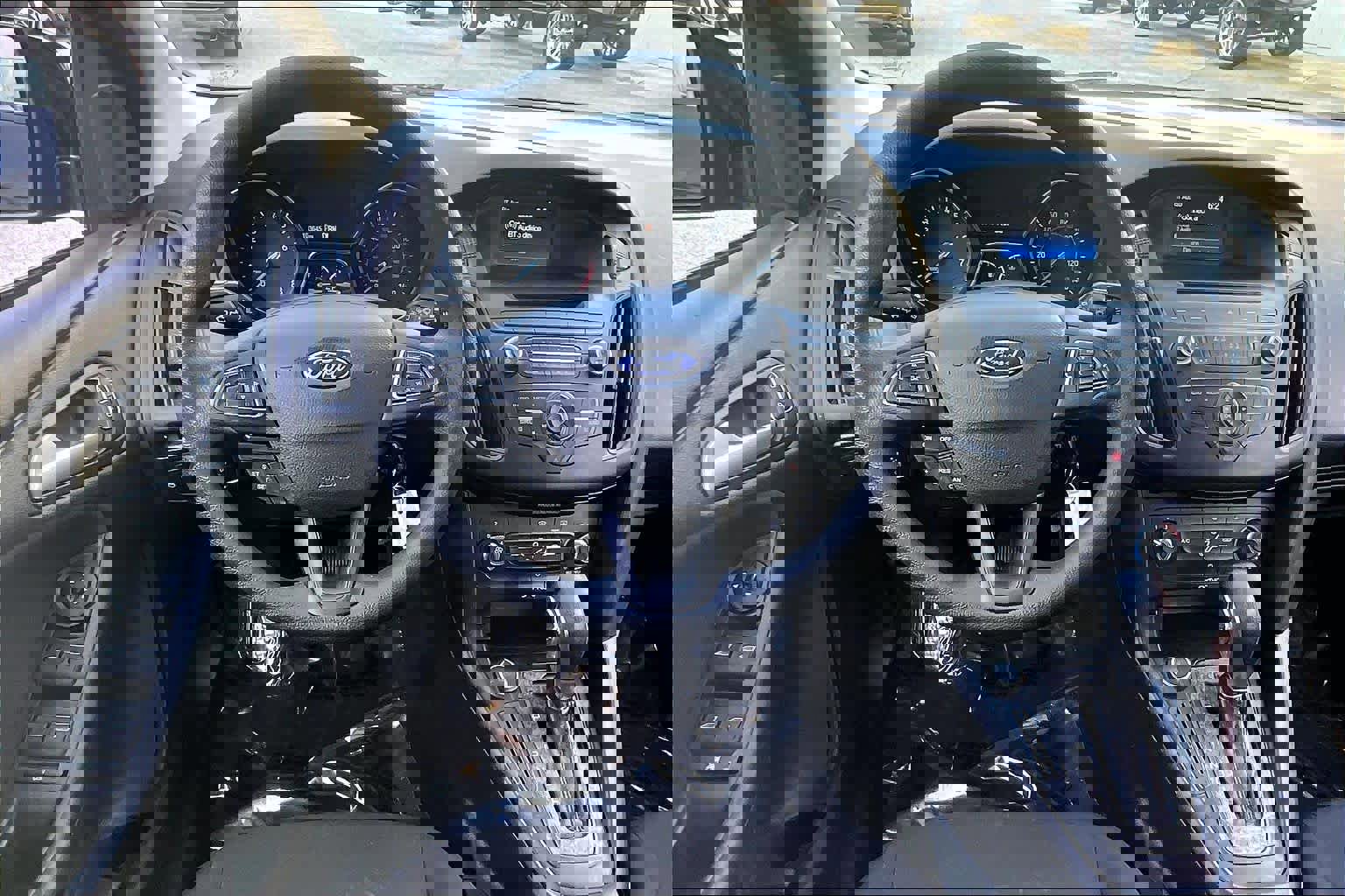 Used 2017 Ford Focus SE image 6