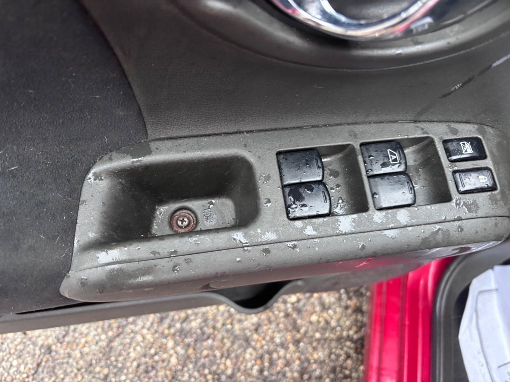 Used 2009 Nissan Cube 1.8 S w/ Interior Designer Pkg FWD image 13