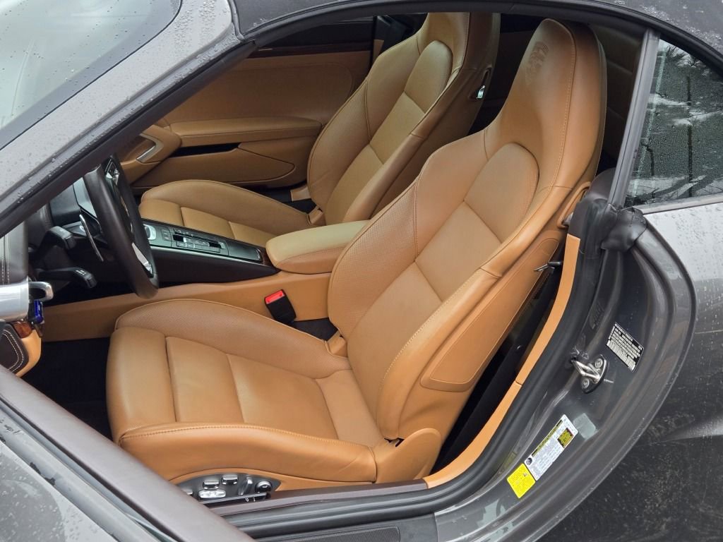 Certified 2017 Porsche 911 Turbo image 5