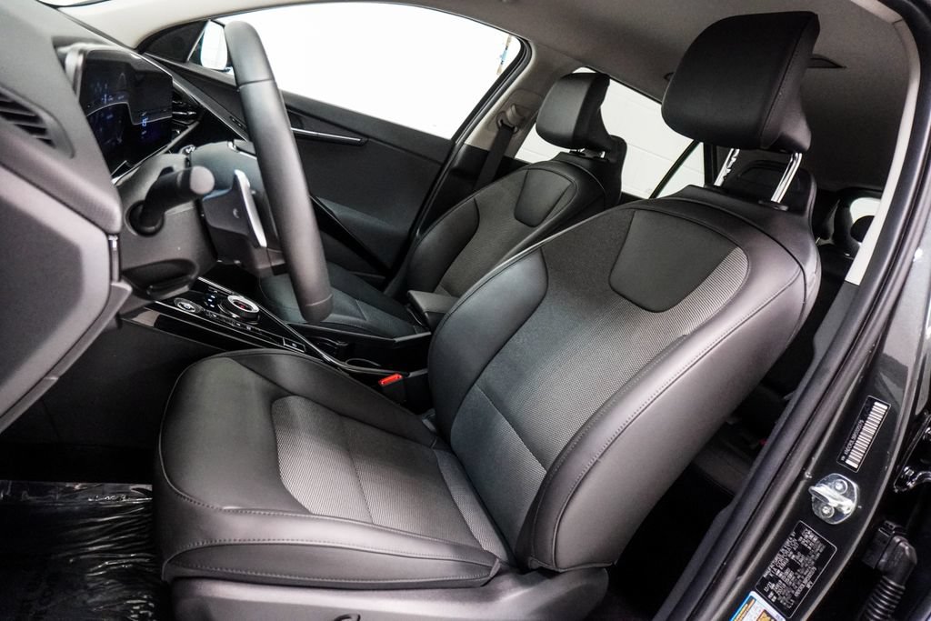 Used 2024 Kia Niro Wind w/ Wind Preserve Package FWD image 6