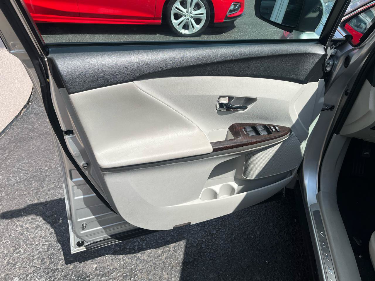 Used 2009 Toyota Venza FWD image 25
