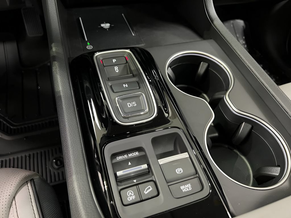 Used 2025 Honda Pilot Elite image 19