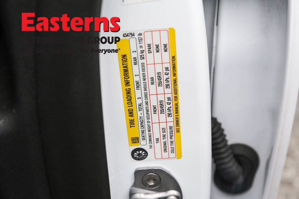 Used 2022 Tesla Model Y Long Range image 32