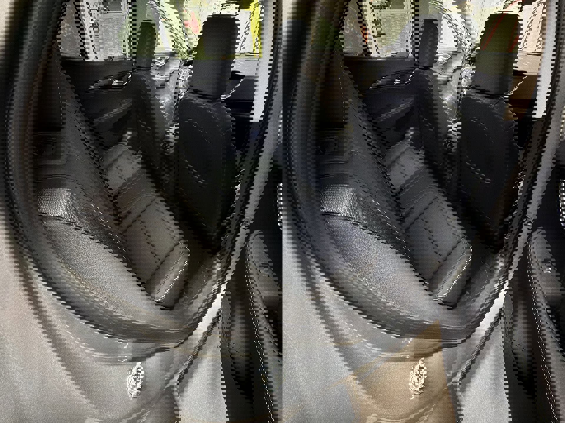 Used 2023 Buick Envision Essence image 24