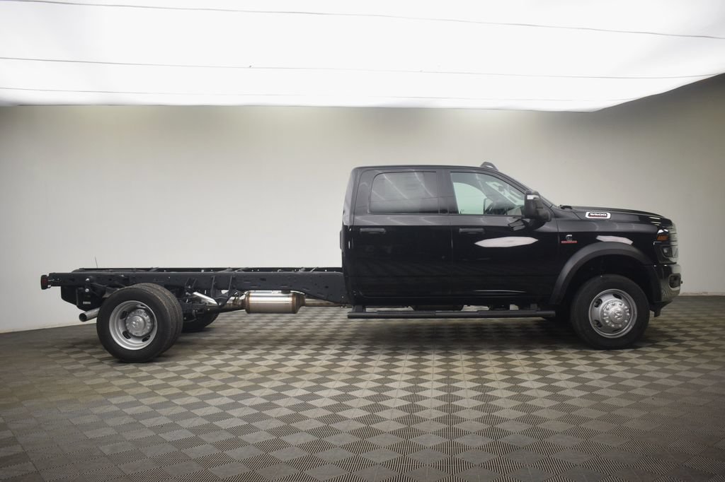 New 2026 RAM 5500 Tradesman AWD/4WD image 3