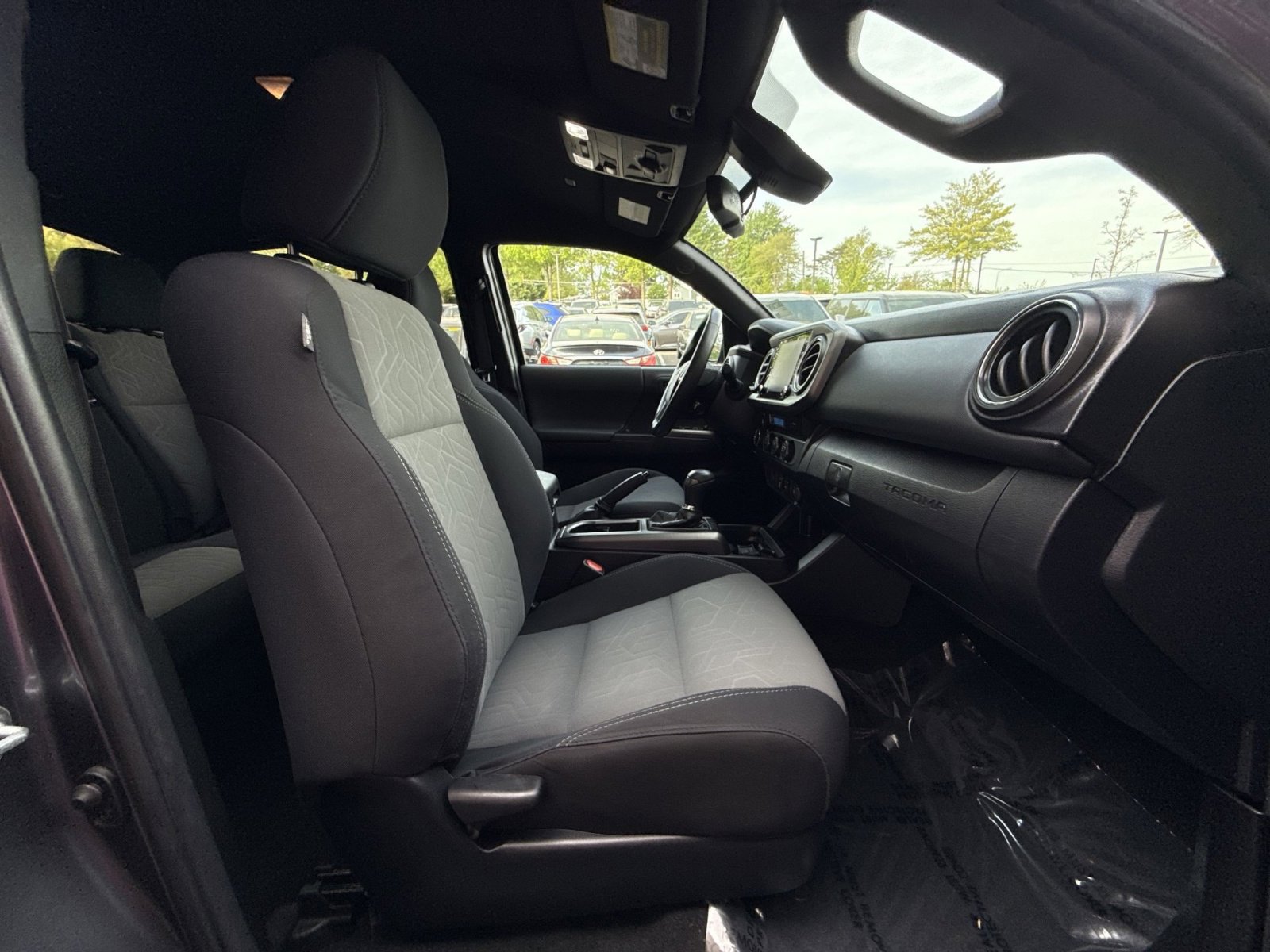 Used 2021 Toyota Tacoma TRD Off-Road image 26