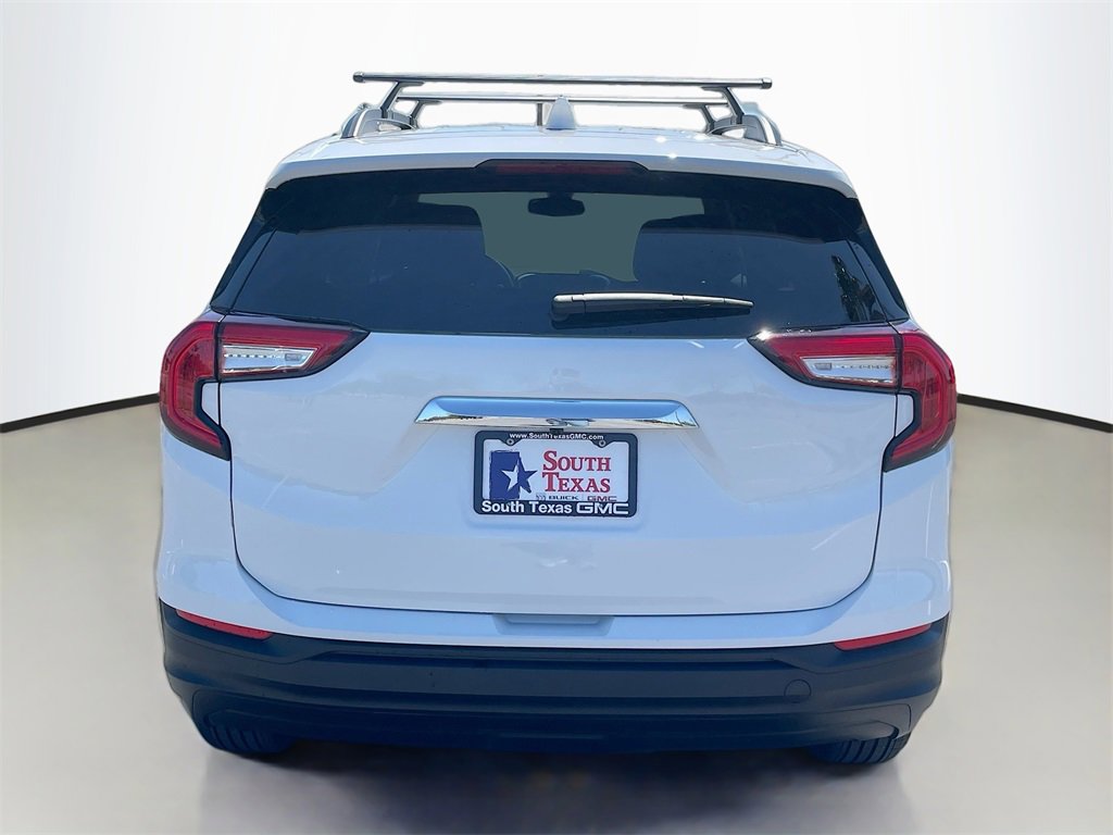 Used 2022 GMC Terrain SLE w/ Driver Convenience Package image 5
