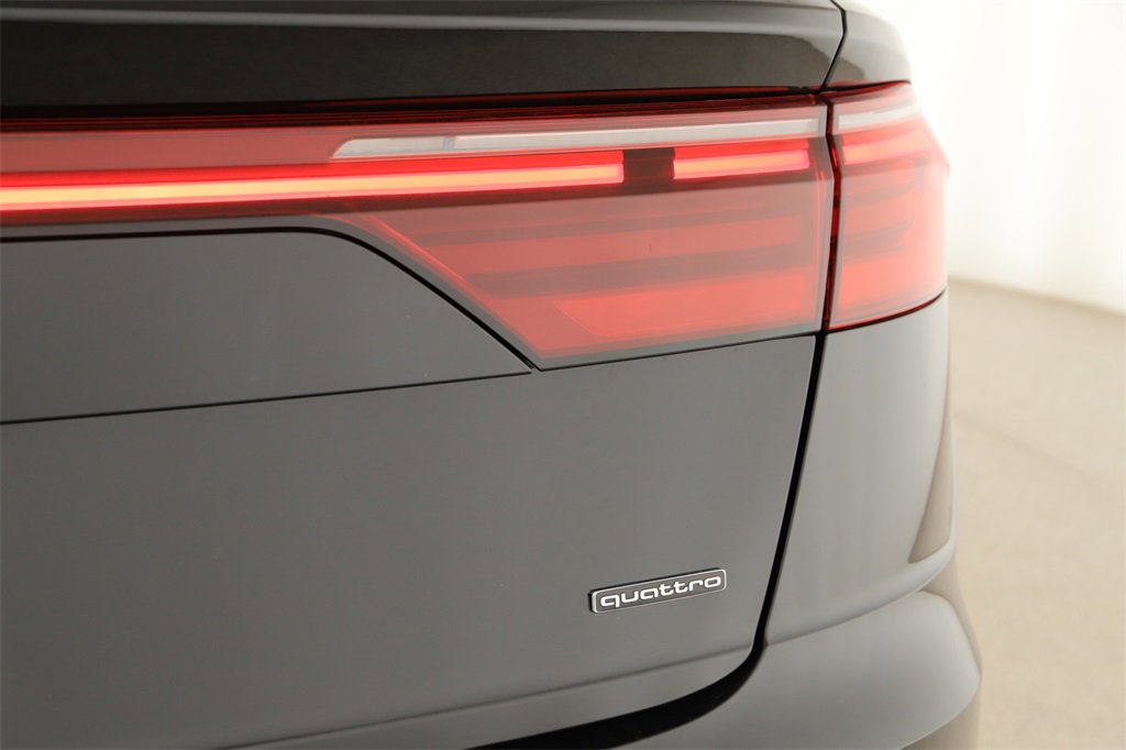 Used 2025 Audi Q8 Prestige w/ Prestige Package image 30