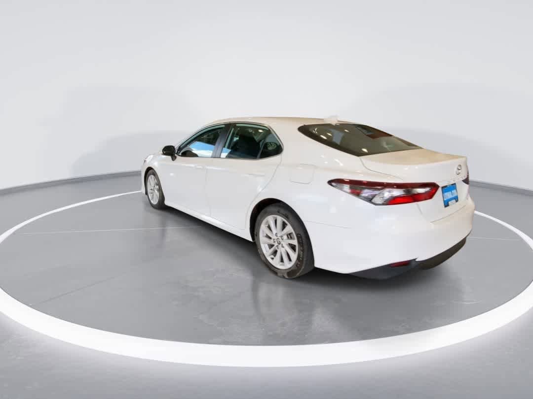 Used 2022 Toyota Camry LE w/ Cold Weather Package image 6