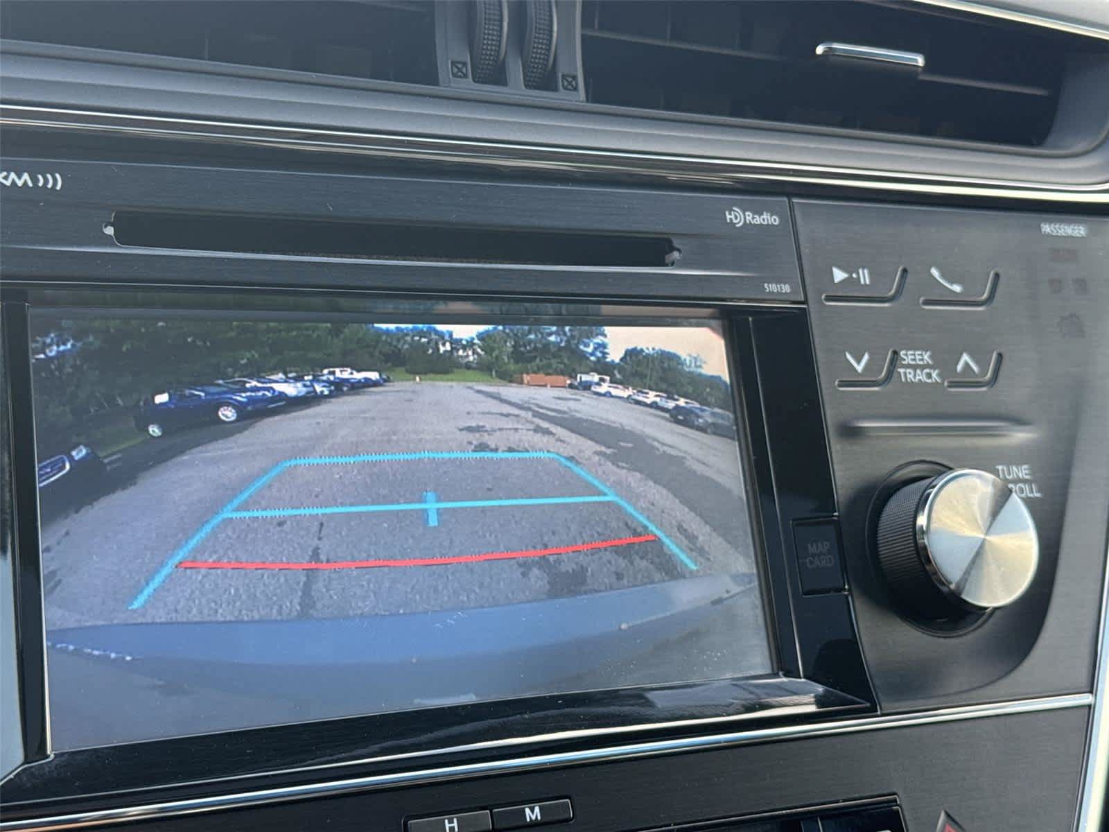 Used 2016 Toyota Avalon Touring FWD image 28