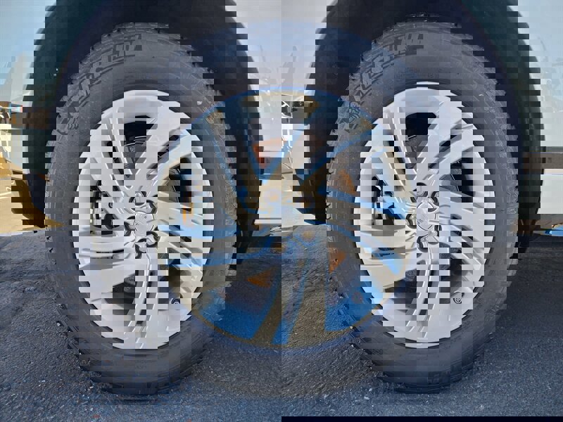 Used 2023 Land Rover Range Rover Evoque R-Dynamic S image 17