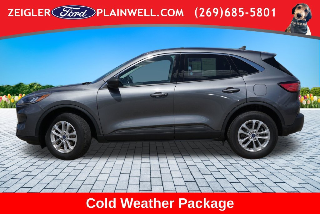 Used 2022 Ford Escape SE w/ Cold Weather Package AWD/4WD image 2