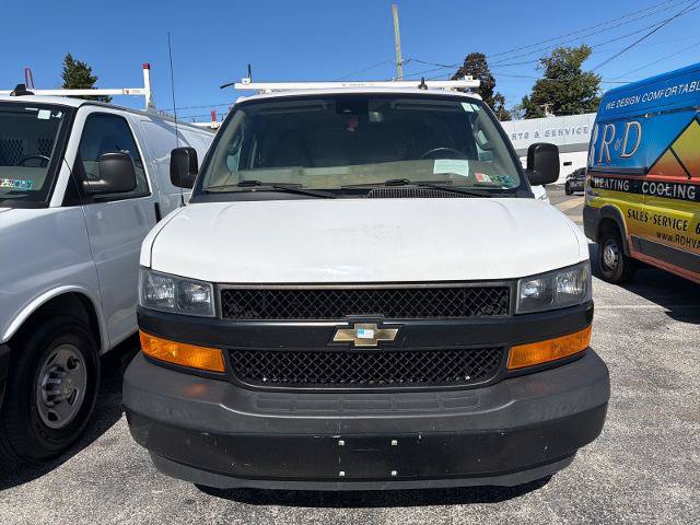 Used 2021 Chevrolet Express 2500 w/ Driver Convenience Package RWD image 2