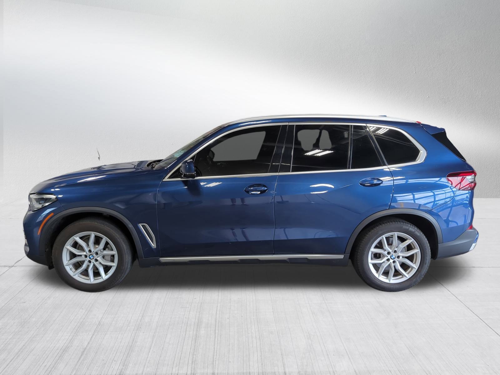 Used 2022 BMW X5 xDrive40i w/ Premium Package image 4