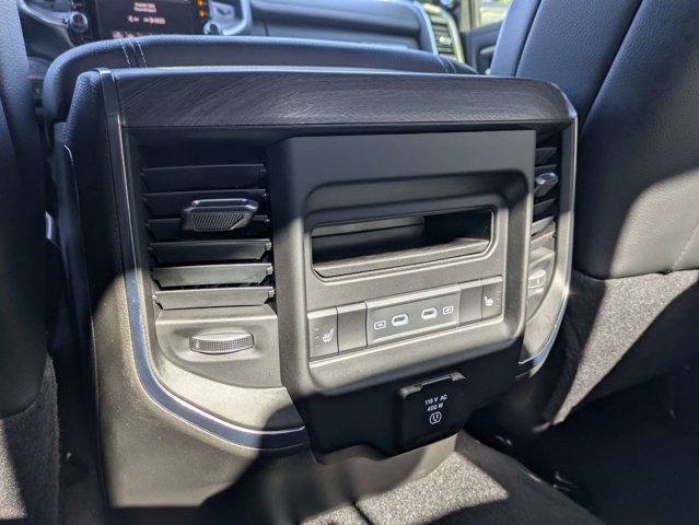 New 2026 RAM 2500 Laramie AWD/4WD image 14