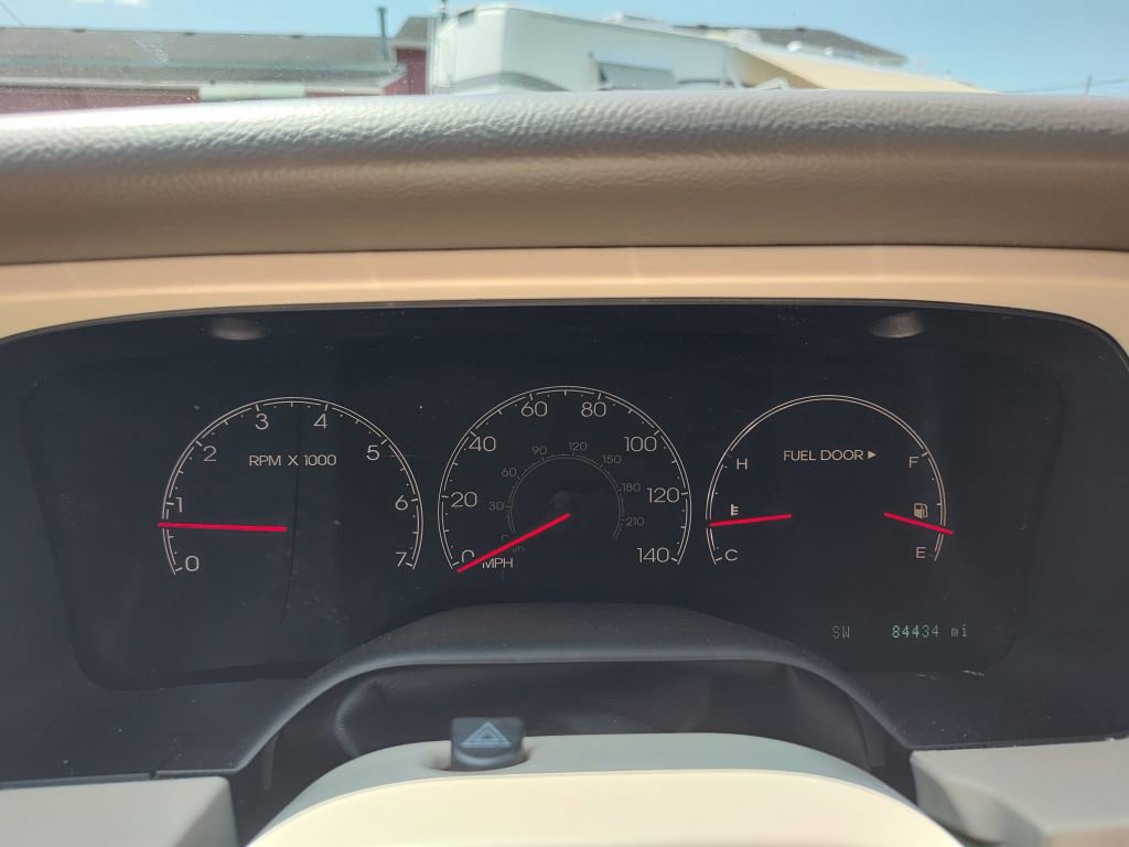 Used 2004 Lincoln Aviator AWD image 8