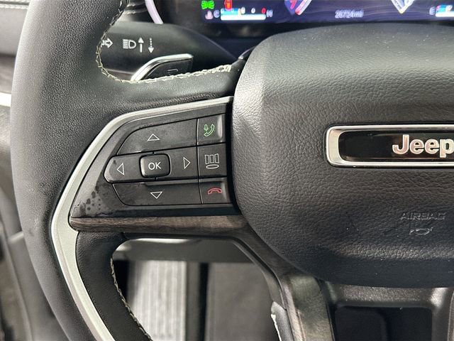 Used 2024 Jeep Grand Cherokee Limited w/ Black Appearance Package AWD/4WD image 23