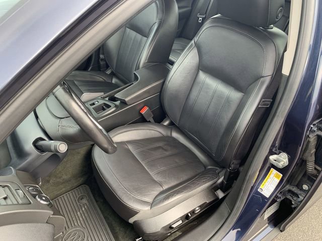 Used 2017 Buick Regal Sport Touring FWD image 18