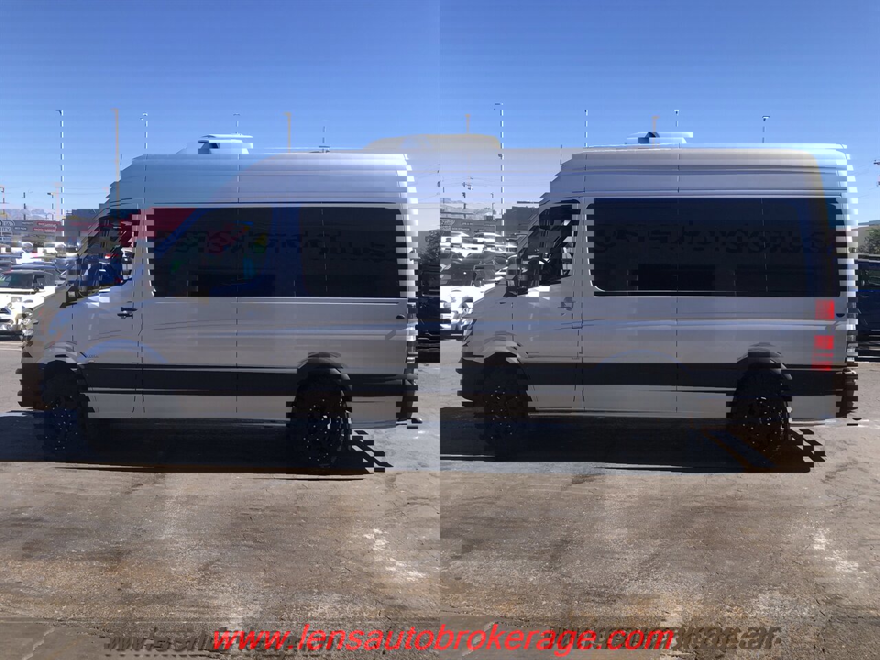 Used 2015 Mercedes-Benz Sprinter 2500 image 27