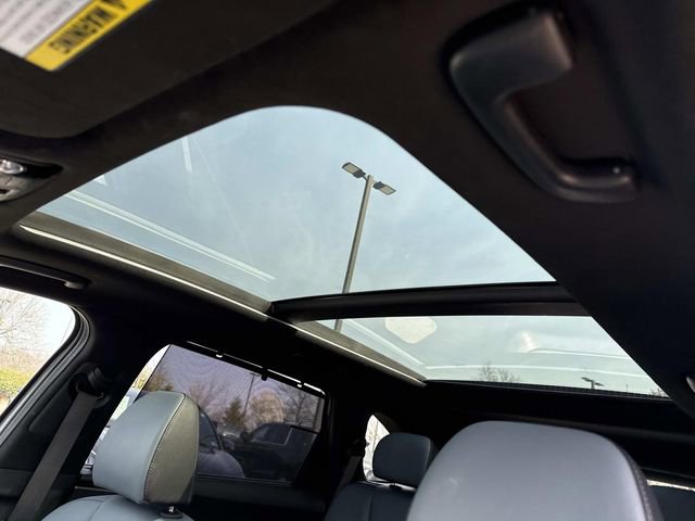 Used 2025 Kia Sorento SX Prestige image 12