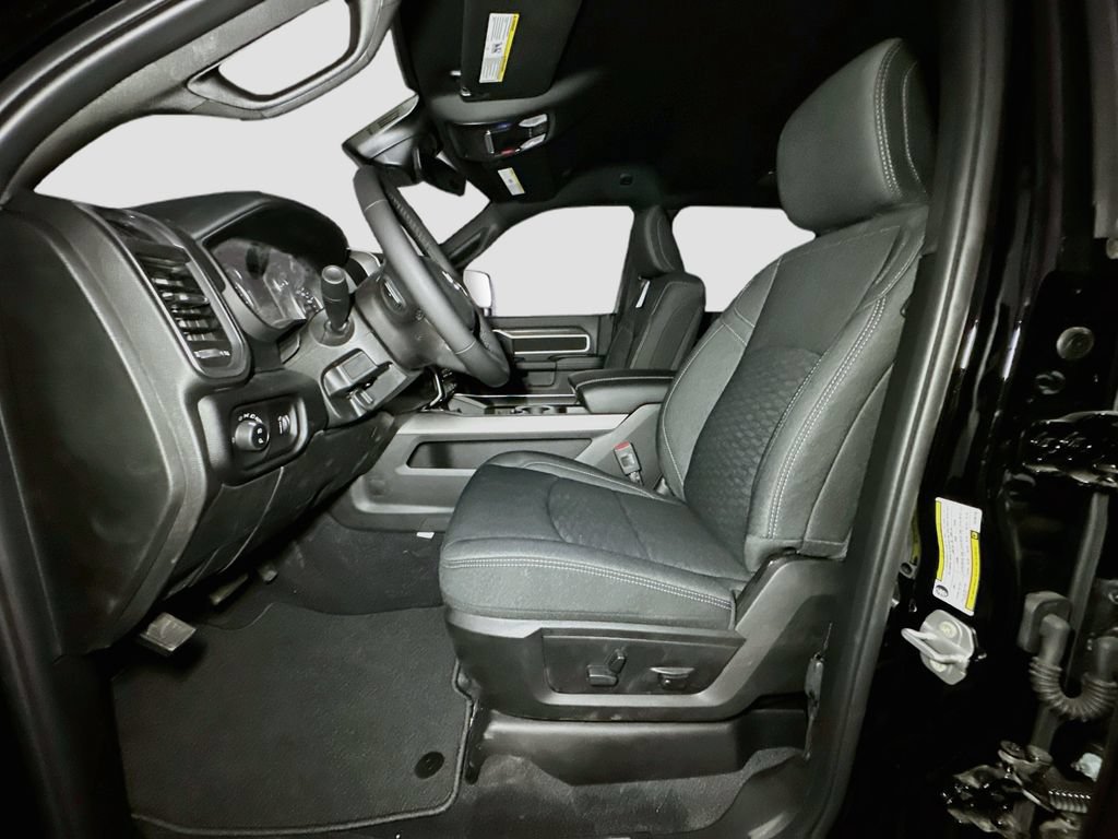New 2026 RAM 2500 Big Horn AWD/4WD image 15