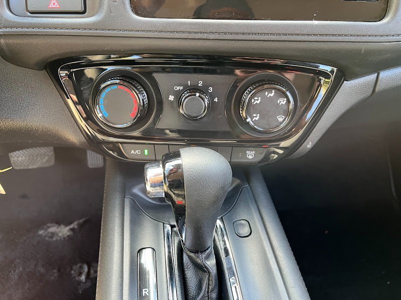 Used 2019 Honda HR-V LX image 18