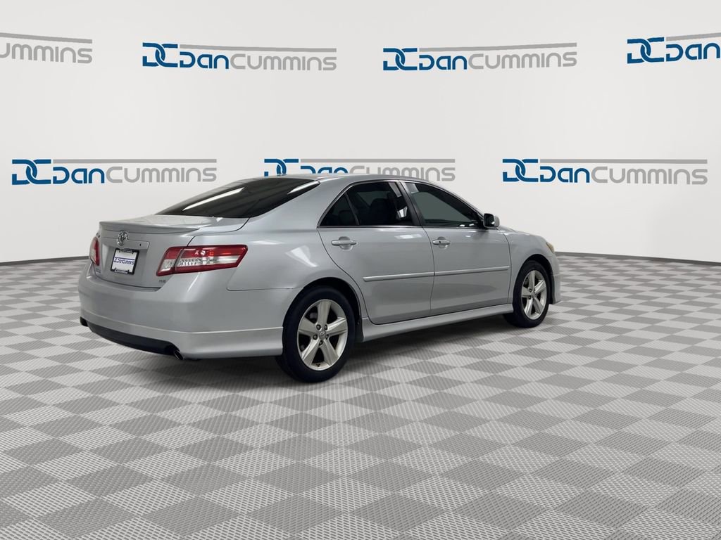Used 2011 Toyota Camry SE w/ SE Extra-Value Pkg #1 FWD image 8