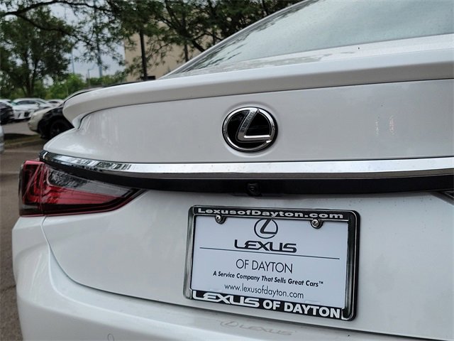 New 2025 Lexus ES 350 Ultra Luxury image 6