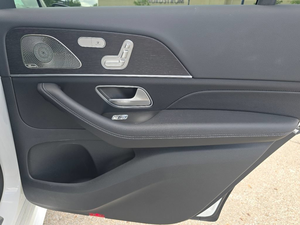 Certified 2026 Mercedes-Benz GLS 450 4MATIC image 24