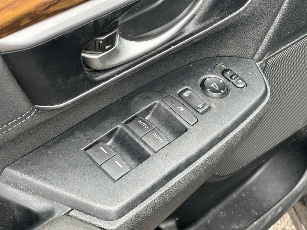 Used 2018 Honda CR-V EX image 16