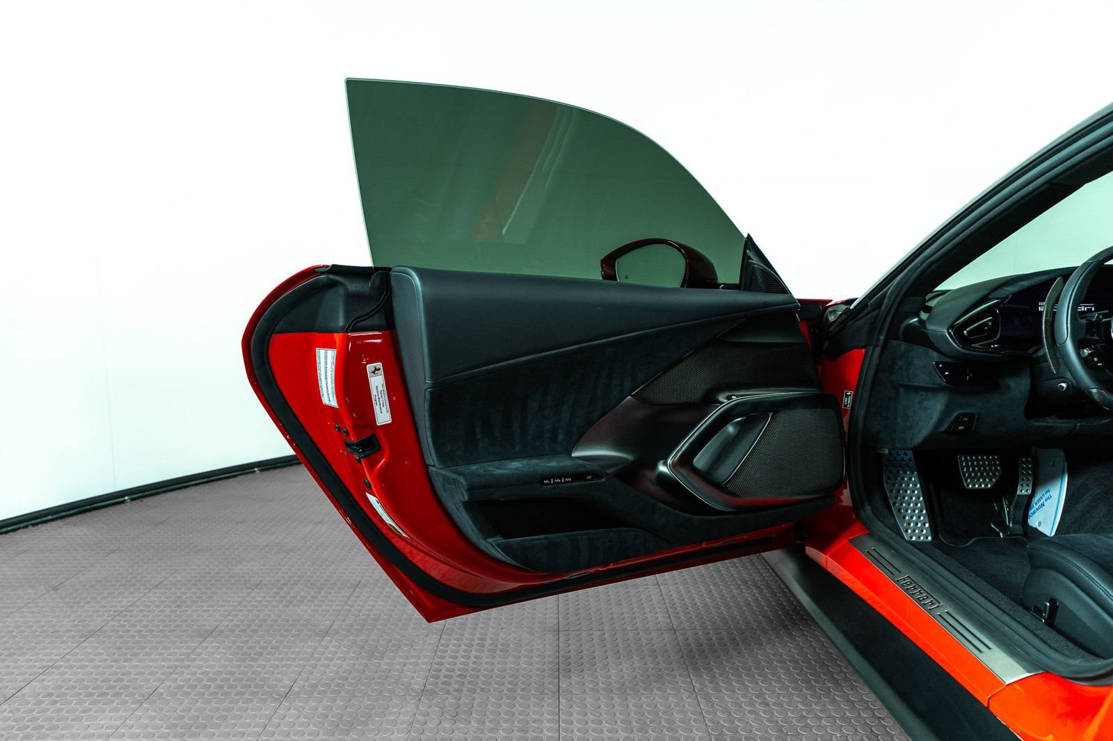 Certified 2025 Ferrari 12Cilindri RWD image 26