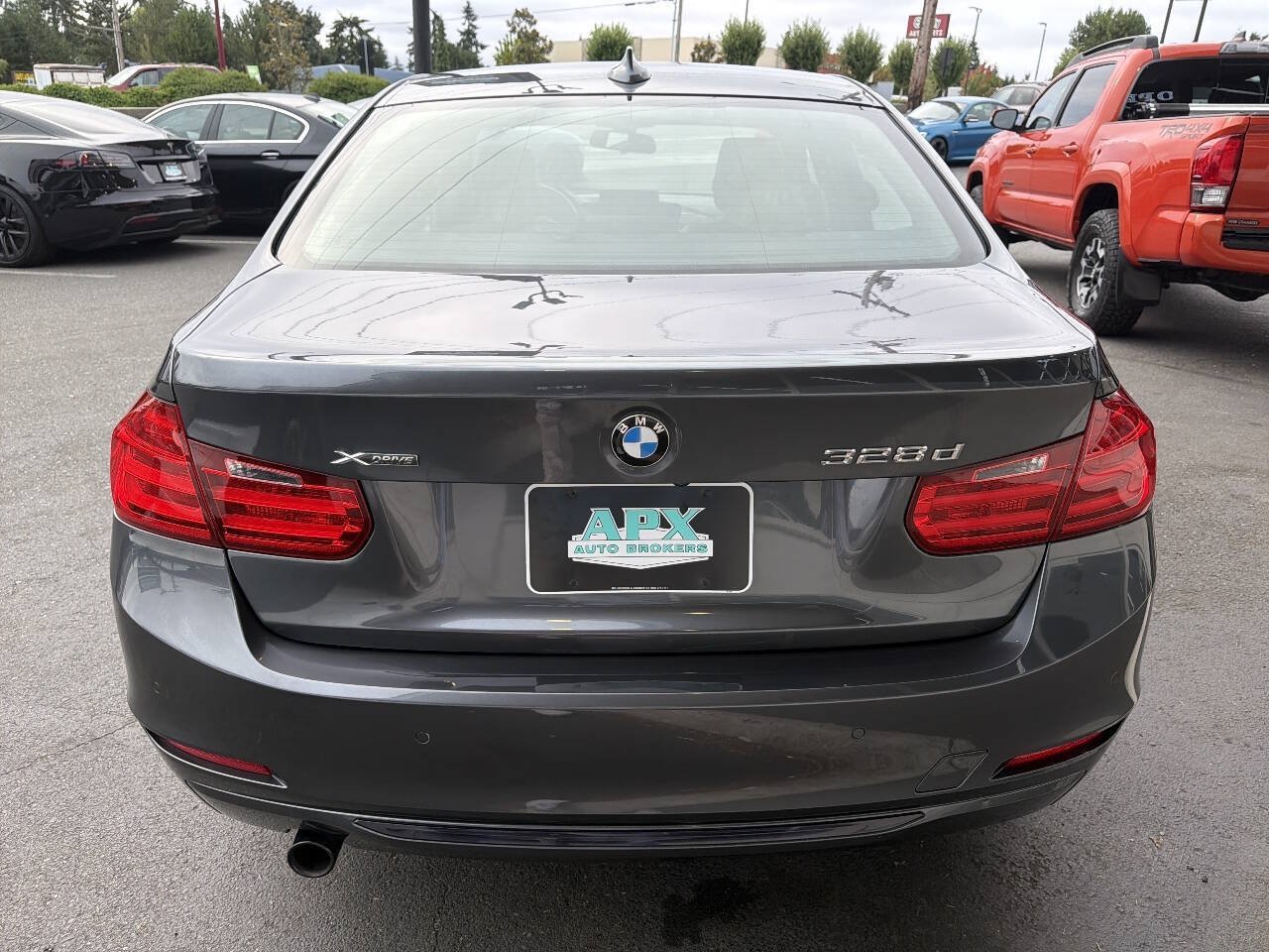 Used 2015 BMW 328d xDrive Sedan AWD/4WD image 3
