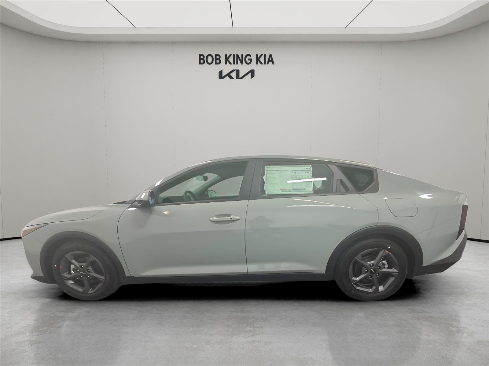 New 2026 Kia K4 FWD image 2