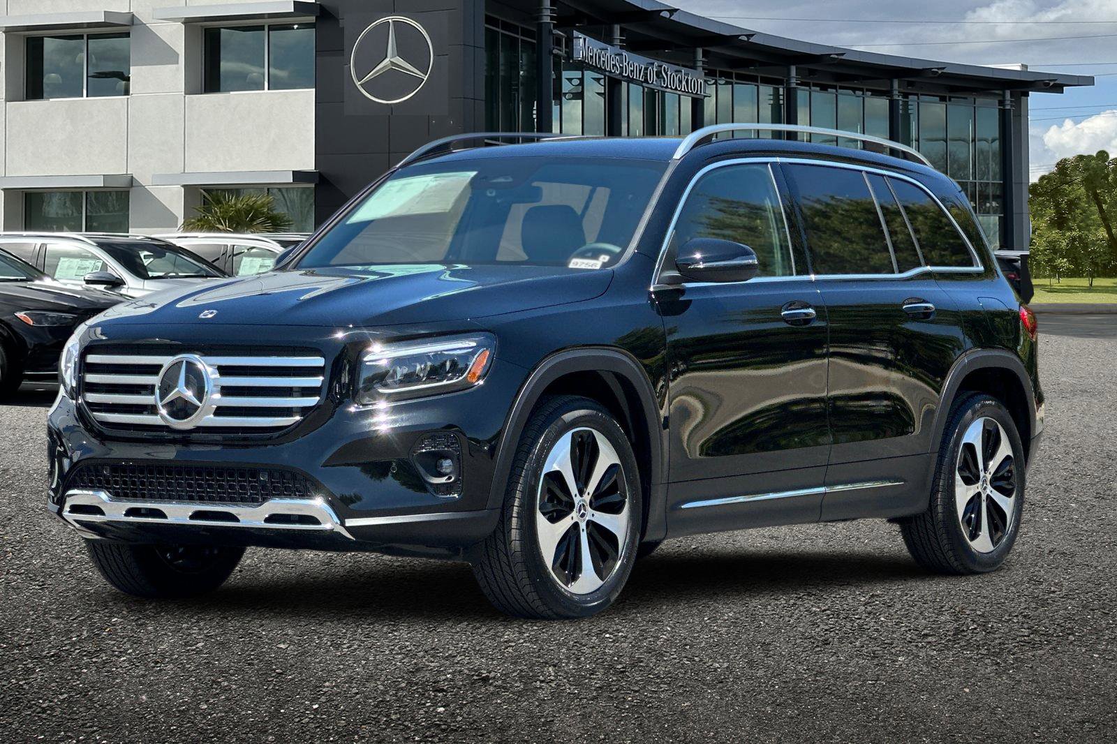 New 2025 Mercedes-Benz GLB 250 250 image 8