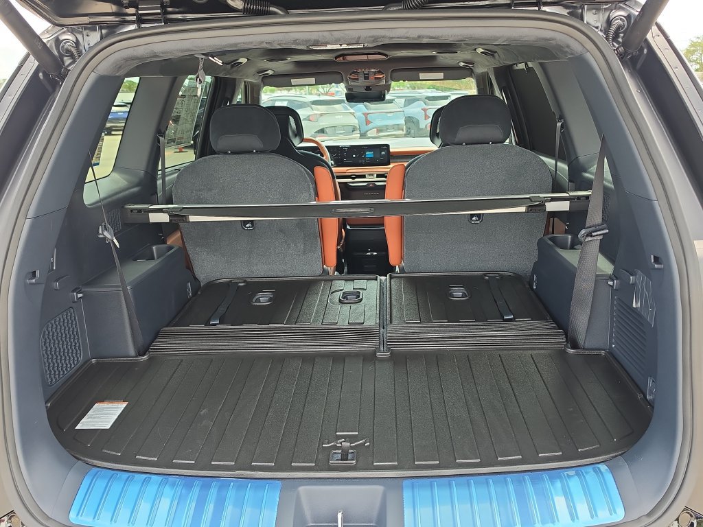 New 2027 Kia Telluride SX Prestige AWD/4WD image 10
